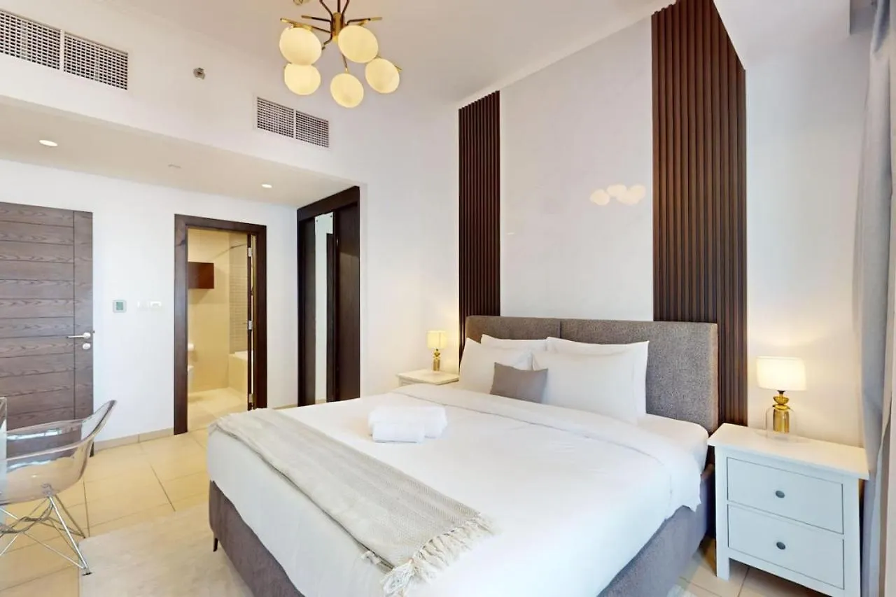 Apartment Silverene Tower B - Exciting Two Bedroom Dubai